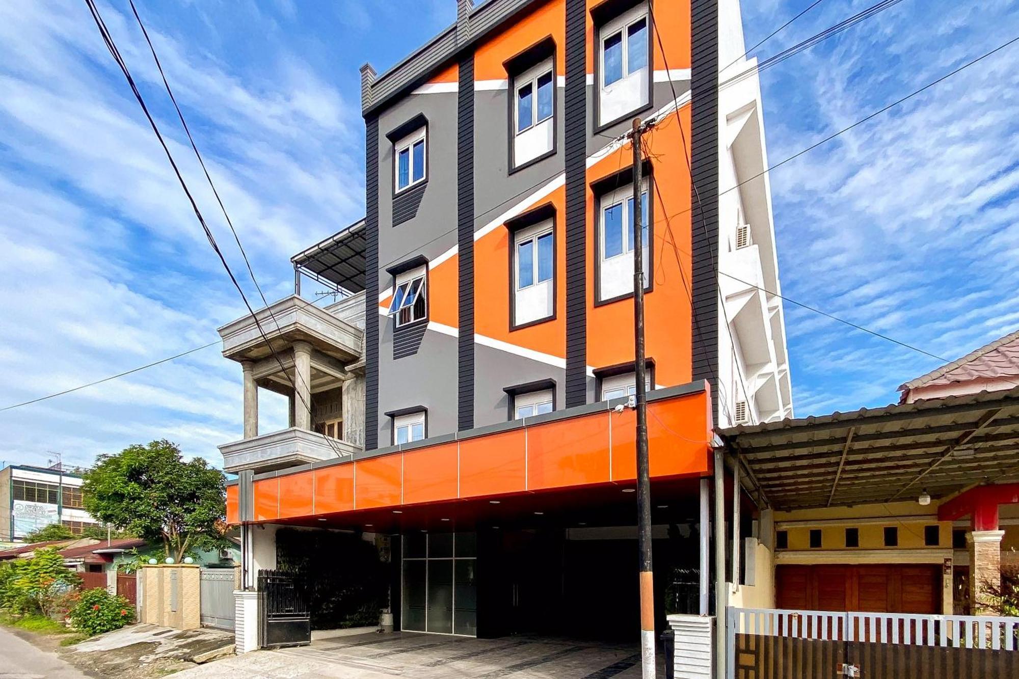 Hotel Urbanview Pelita *