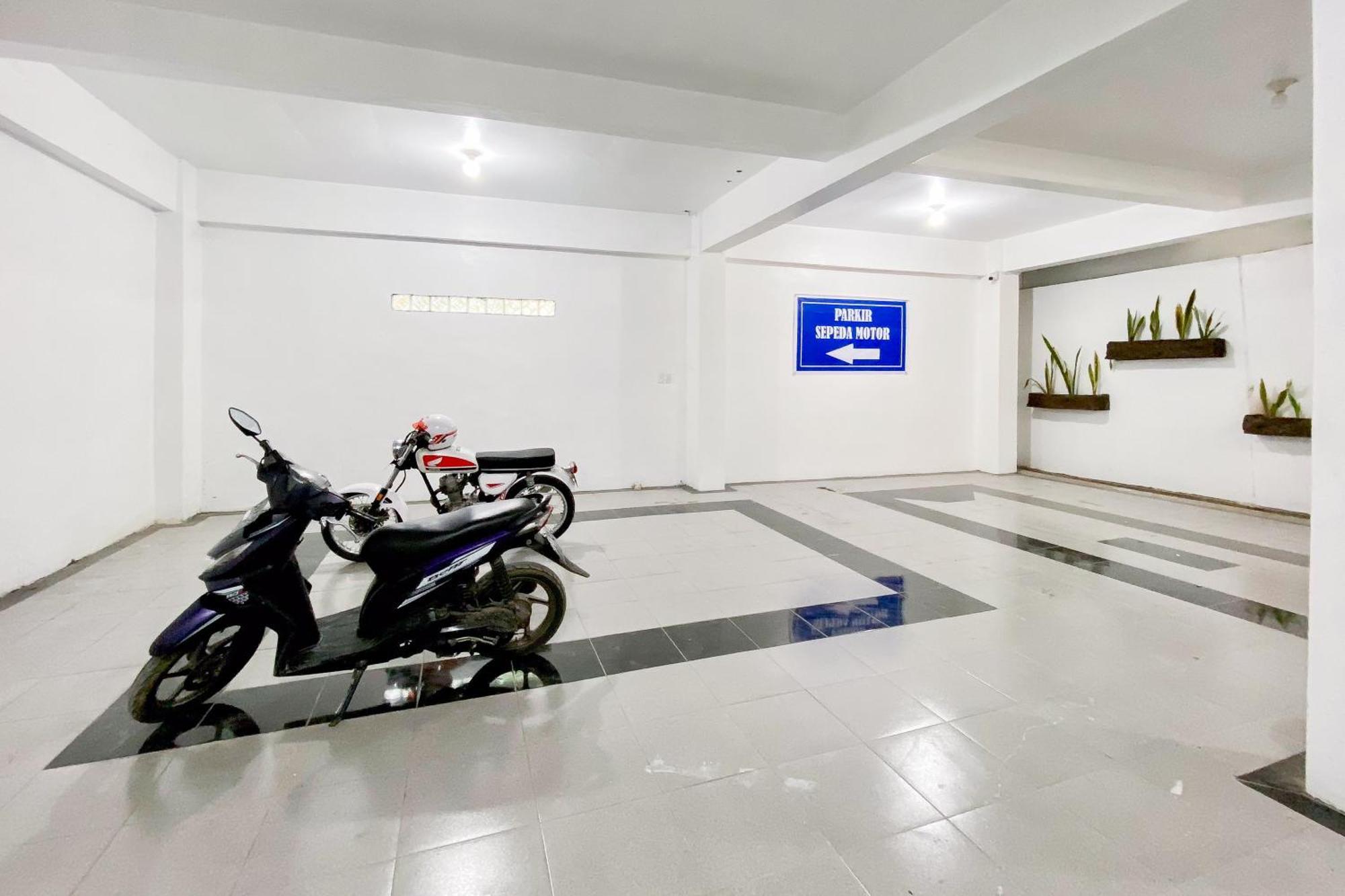 Urbanview Pelita * Medan