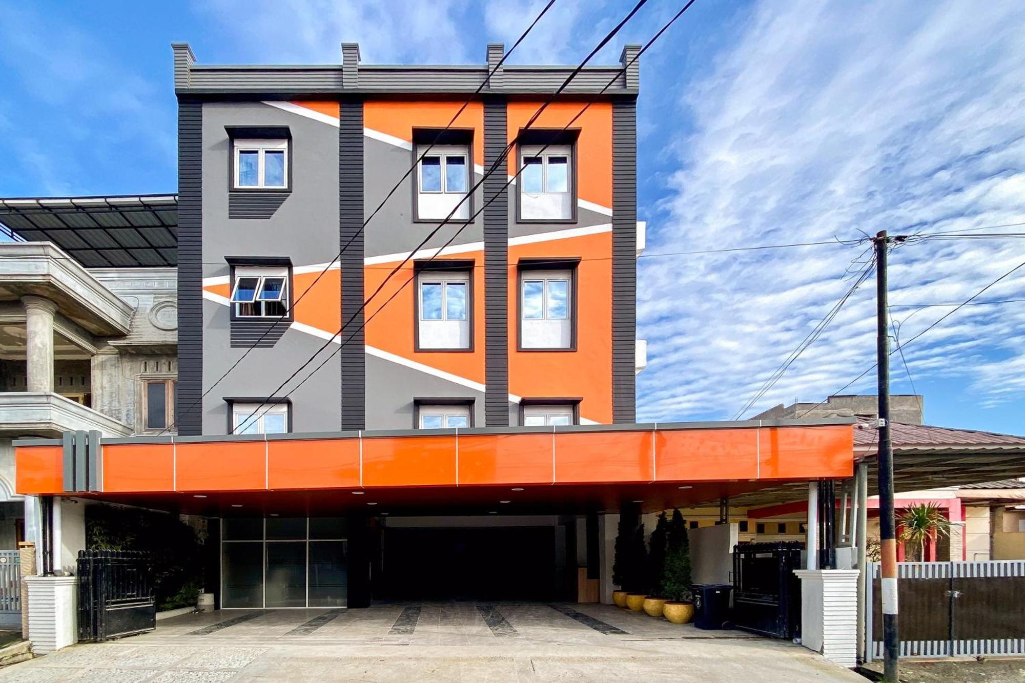 Hotel Urbanview Pelita *
